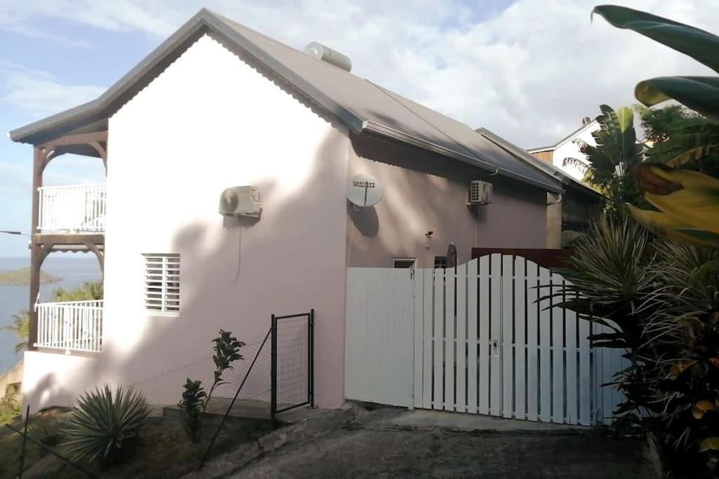 Duplex Rose Porcelaine - Vue Mer- Malendure Bouillante Exterior photo