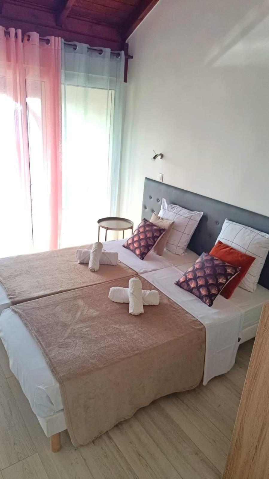 Duplex Rose Porcelaine - Vue Mer- Malendure Bouillante Exterior photo